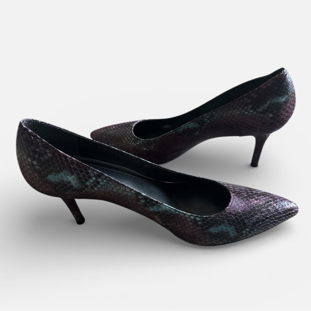 Stuart Weitzman Slender Plum painted python pumps… - image 1